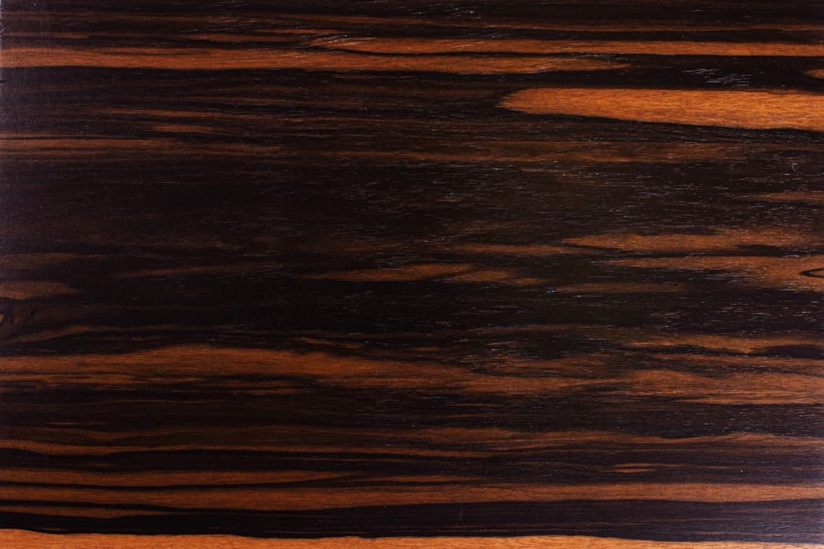Essence de bois Ébène de Macassar