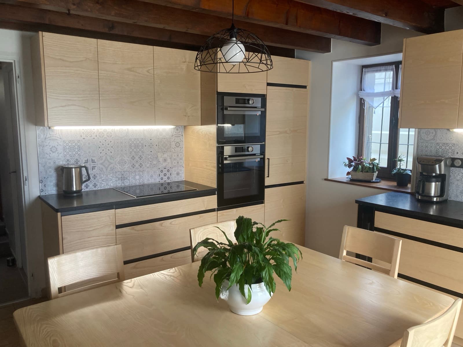 Cuisine bois clair contemporaine