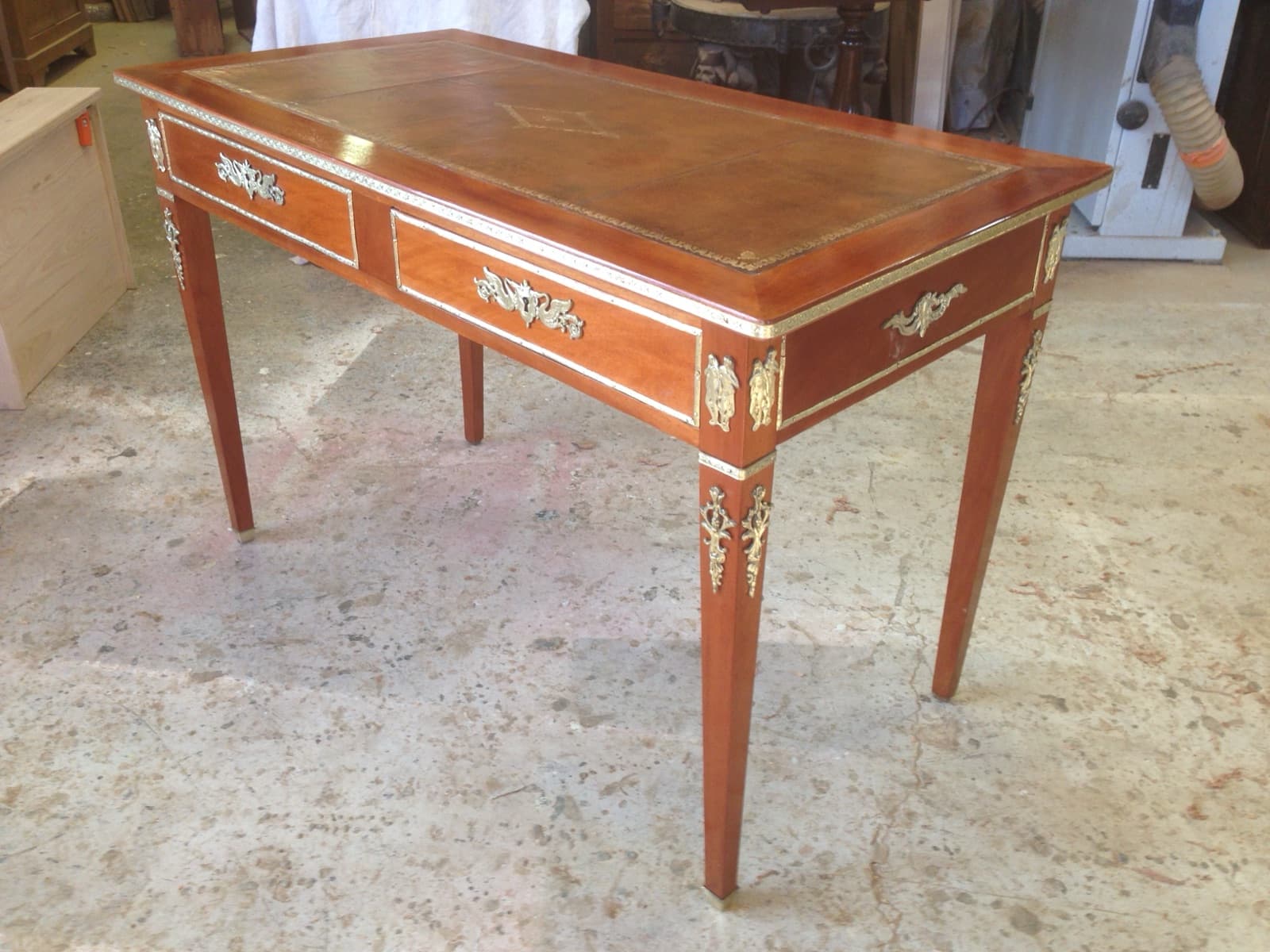 Bureau ancien restauré